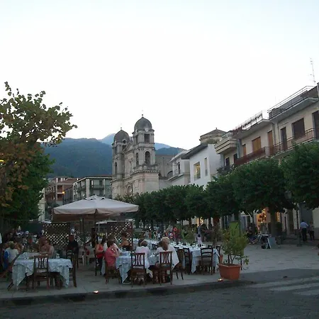 Bed & Breakfast Cartoline Dall'etna 3*