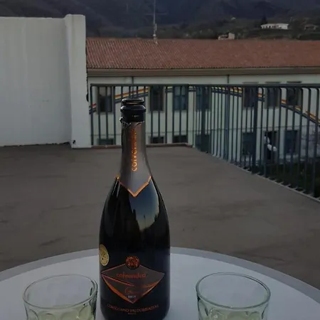 Bed & Breakfast Cartoline Dall'etna *
